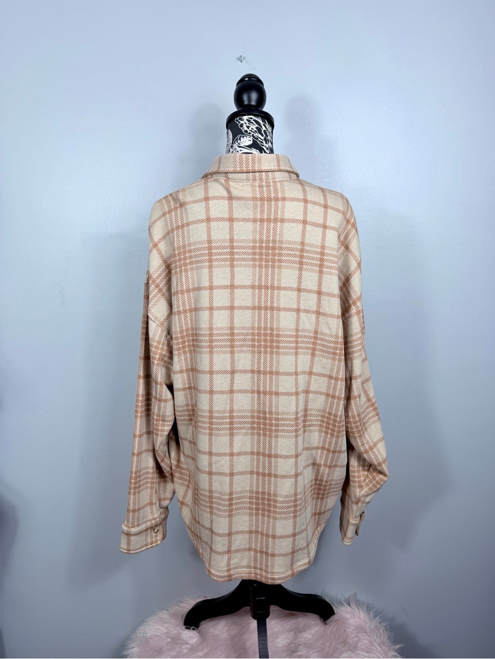VS Pink beige plaid oversize soft button down shacket size large - Picture 9 of 12